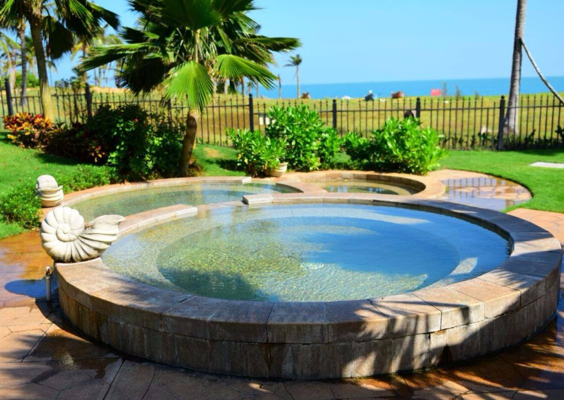 凝心聚力，再创辉煌---公司组织到温泉假日酒店团建活动